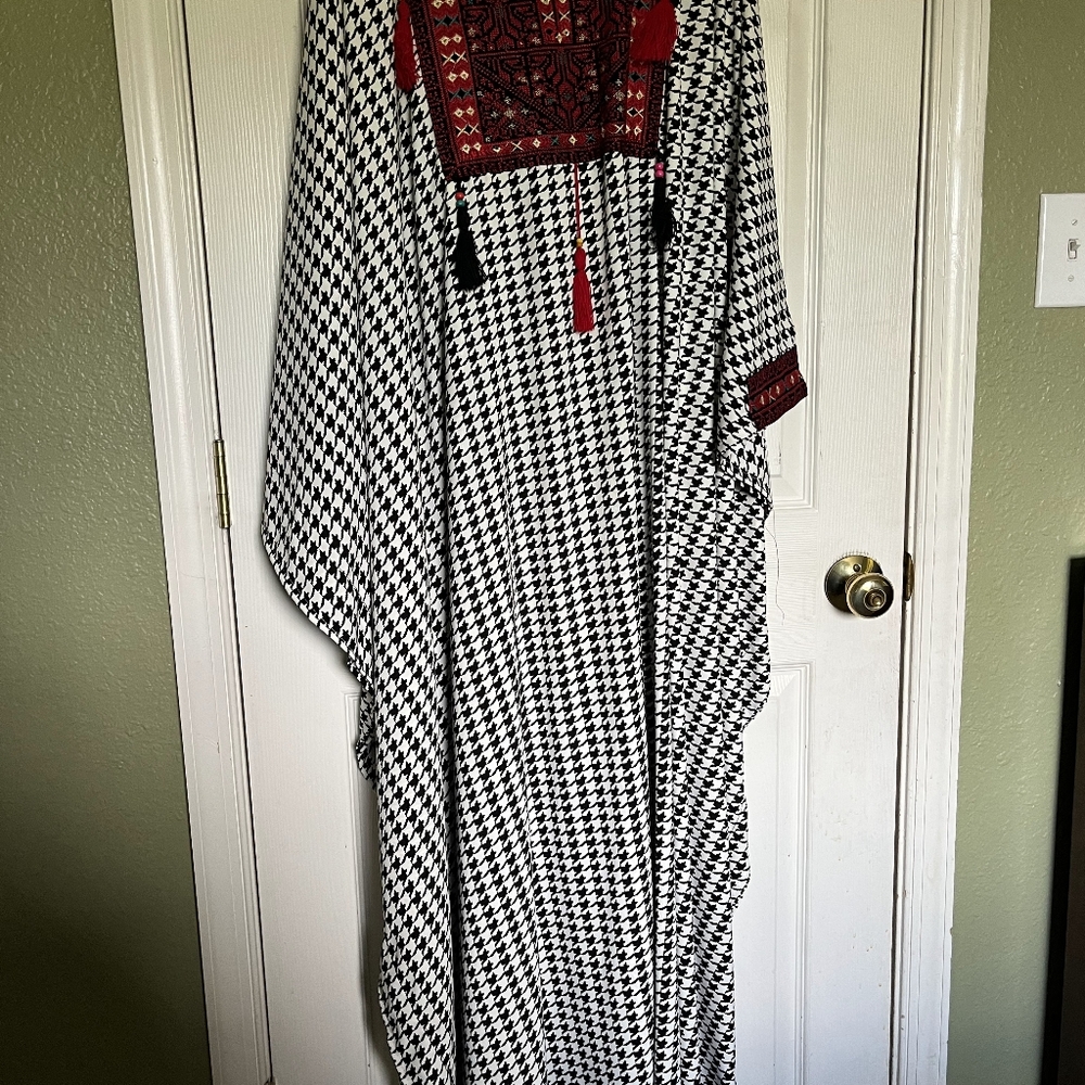 Black and White Houndstooth Kaftan with Red Embroidery, Palestine, Kufeya